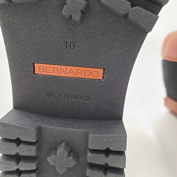 Bernardo Addison Rain Woman Ankle Boots Amber PVC Brown Red Size 10 New in box - Picture 10 of 11